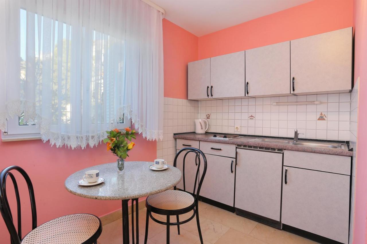 Apartments With A Parking Space Marusici, Omis - 18497 Mimice Exterior foto